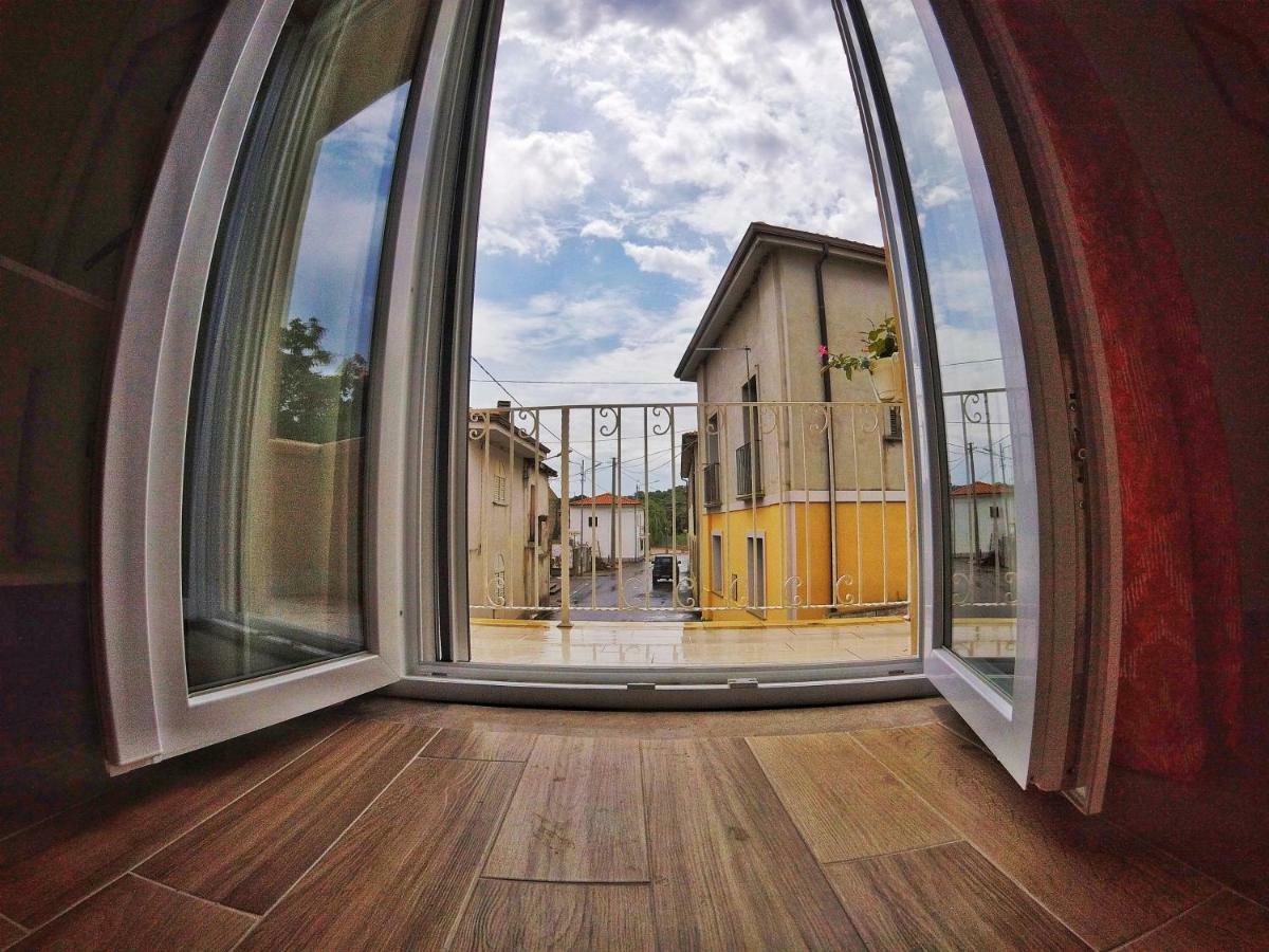 Aramoni B&B แซมโบรเน ภายนอก รูปภาพ