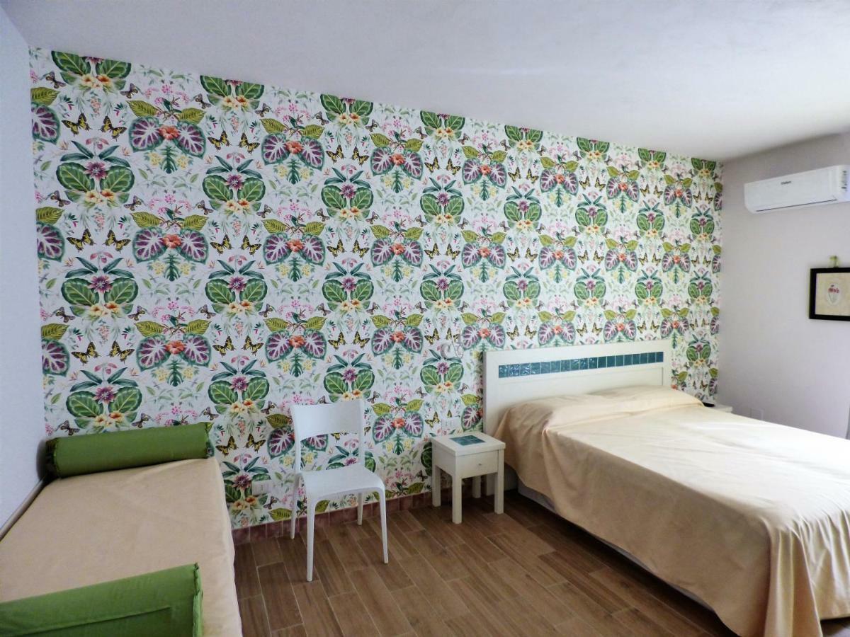 Aramoni B&B แซมโบรเน ภายนอก รูปภาพ